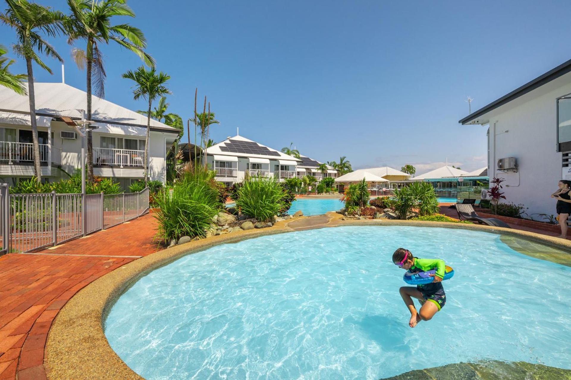 The Resort At Dolphin Heads Mackay Exterior foto
